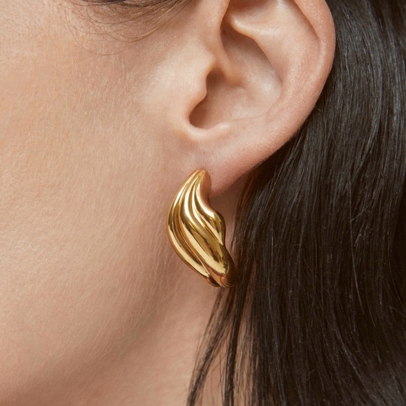 Monica Vinader Swirl Bold Statement Stud Earrings Gold - Picture 2 of 5